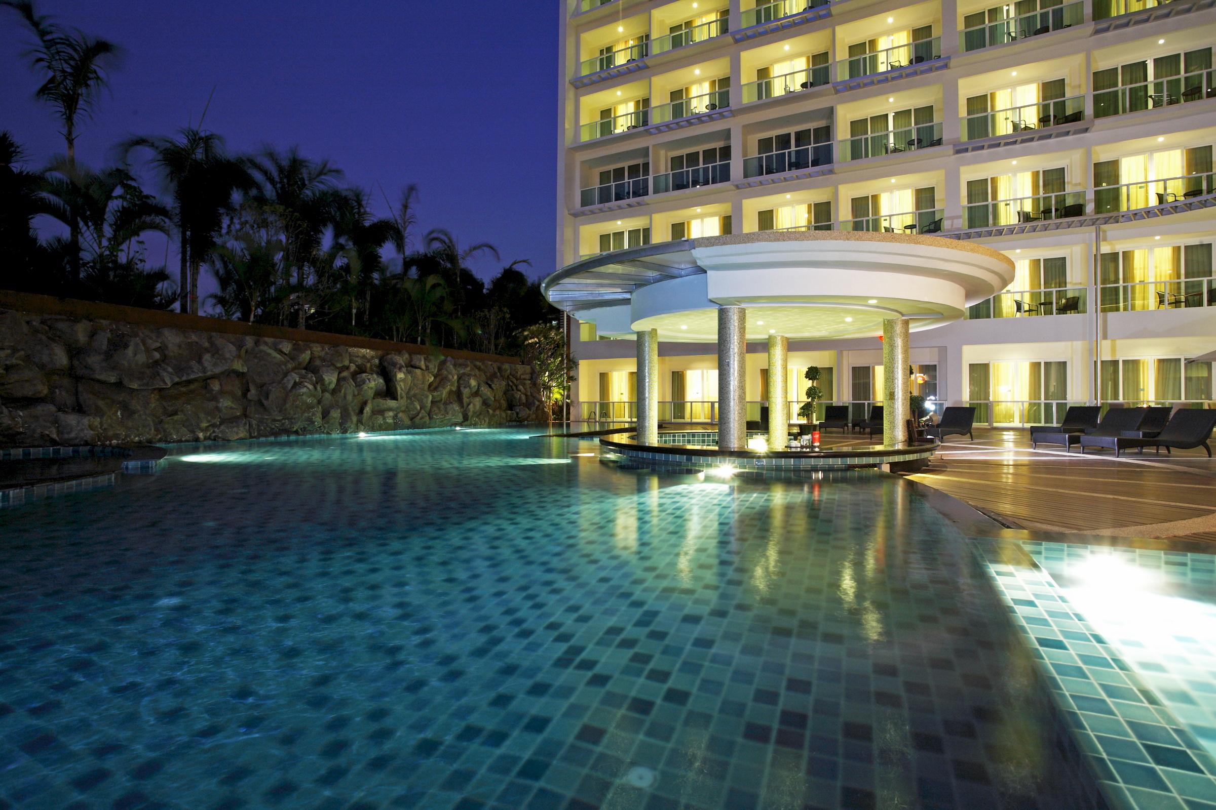 Centara Nova Hotel Pattaya Exterior foto