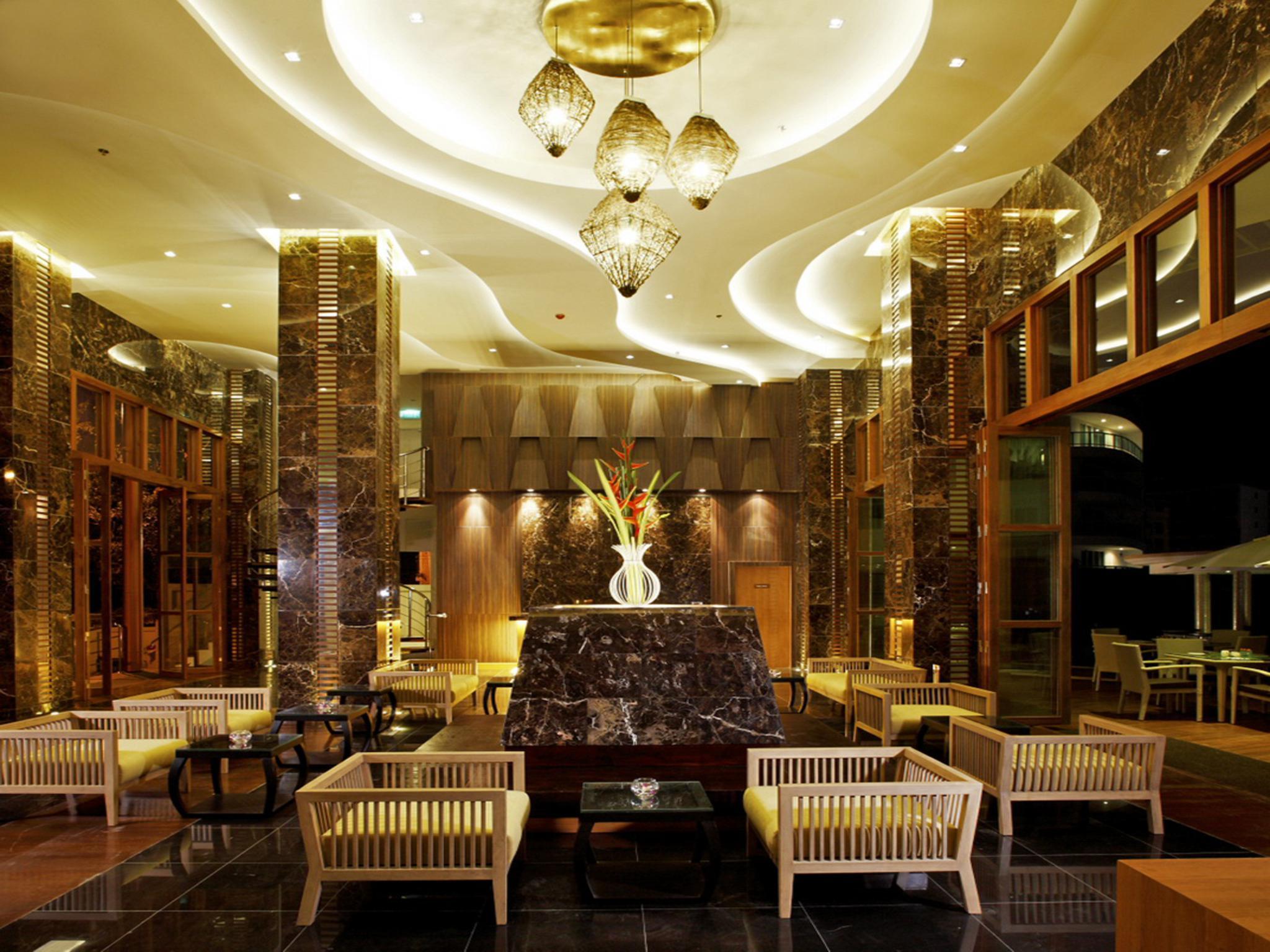 Centara Nova Hotel Pattaya Exterior foto
