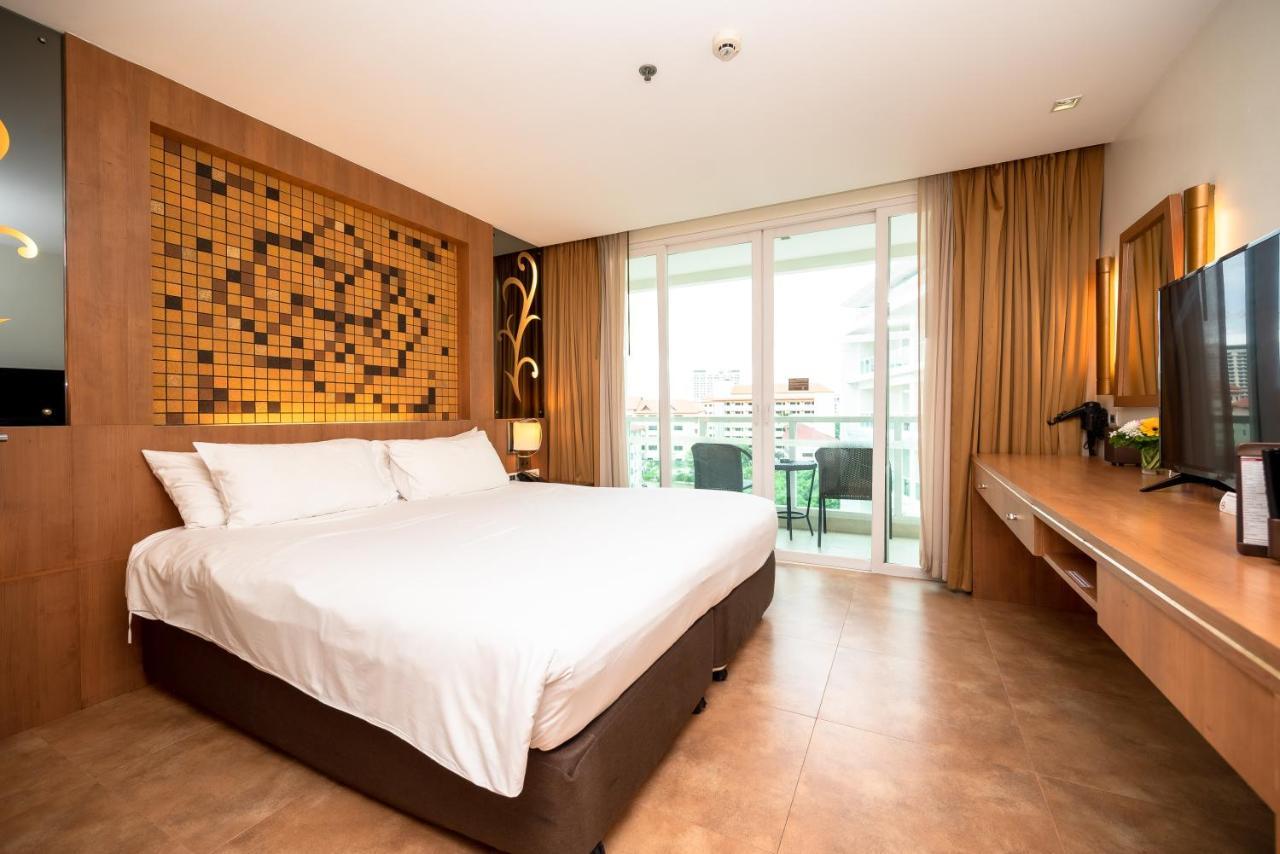 Centara Nova Hotel Pattaya Exterior foto