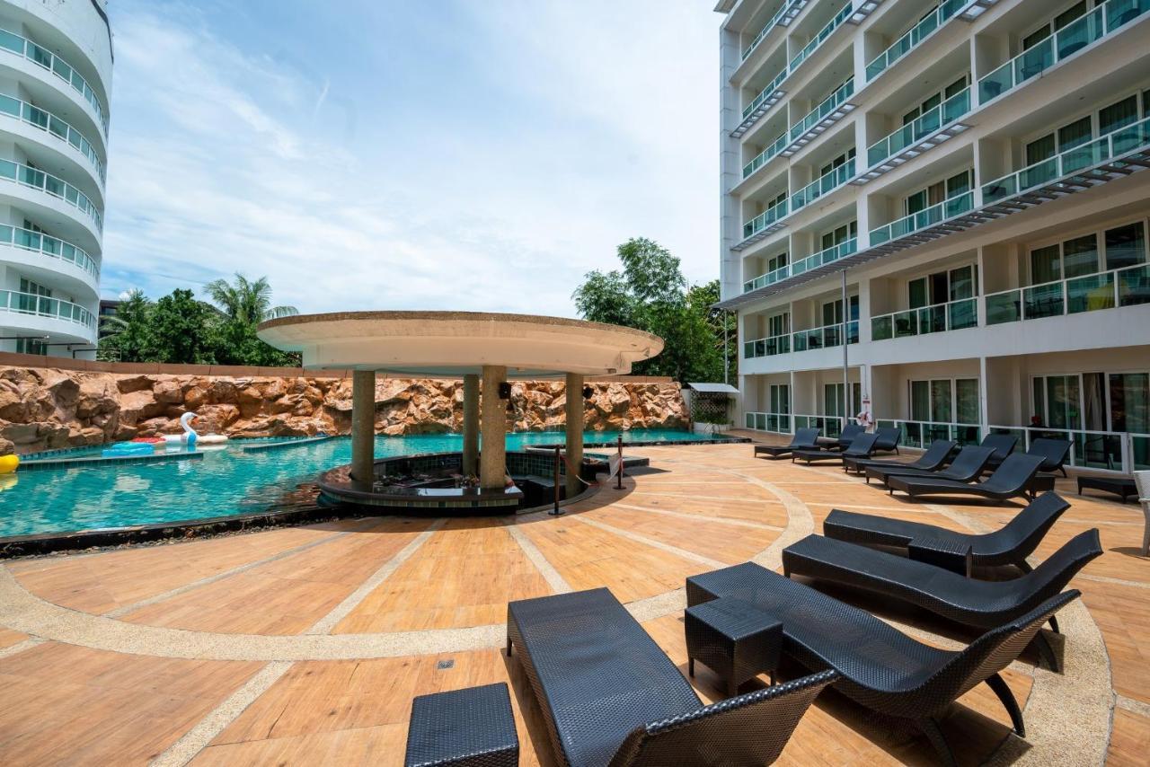 Centara Nova Hotel Pattaya Exterior foto